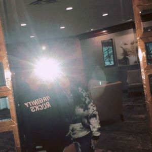 Meet your Posher, Cara